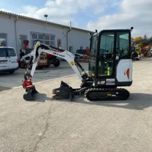 Bobcat E19 – 3 godets