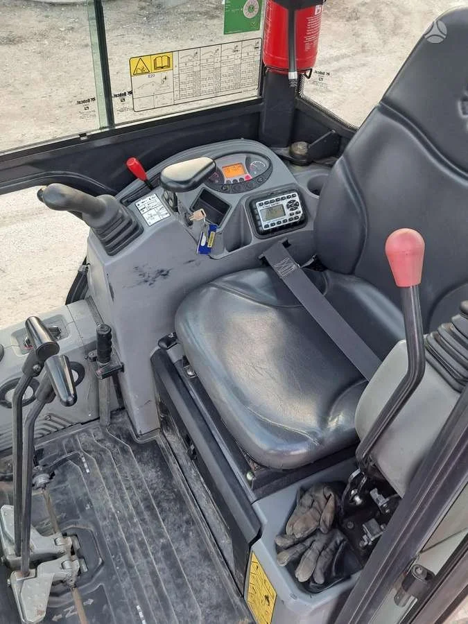 bobcat-e20-mini-ekskavatoriai-19.webp
