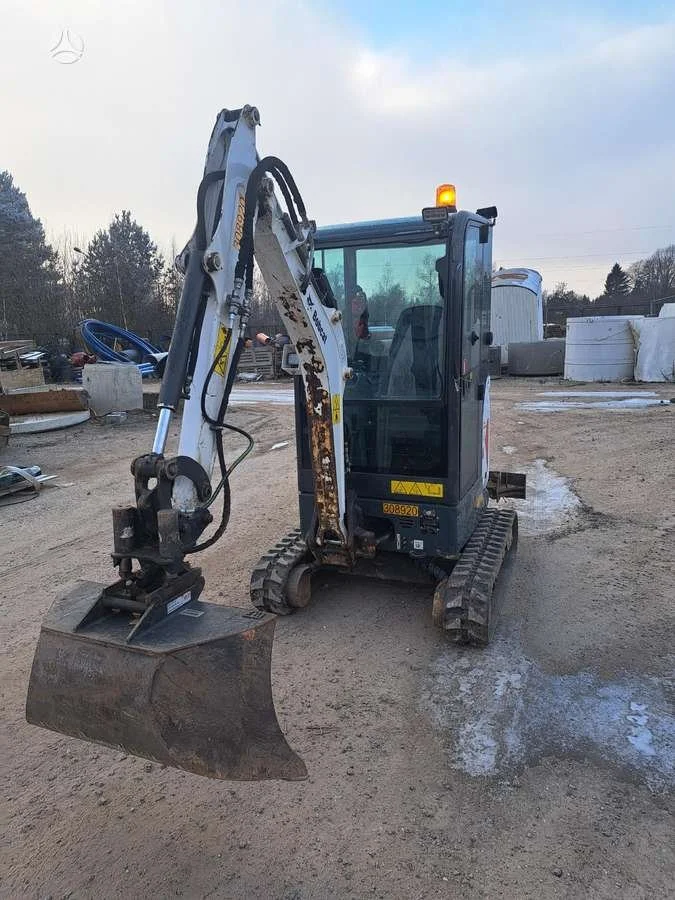 bobcat-e20-mini-ekskavatoriai-4-1.webp