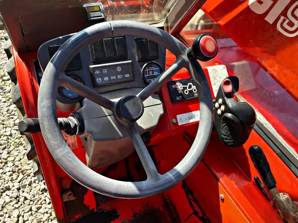 manitou-bt-420-ladowarka-teles79b1a441_2025-04-09_19-05-49.webp